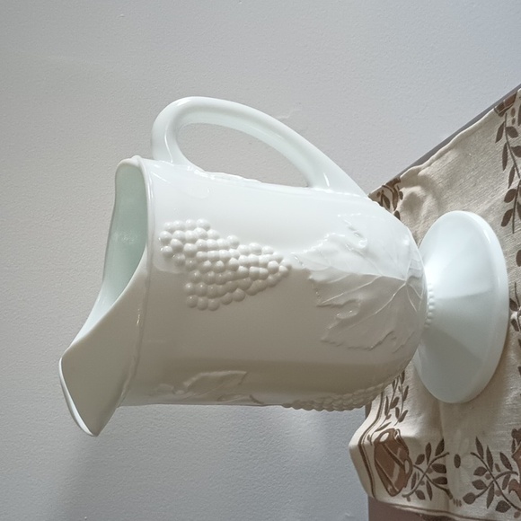 Colony Other - Colony vintage milk glass pitcher